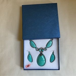Boho Chic Faux Turquoise/Silver Tone Necklace & Earring Set in Gift Box NWT